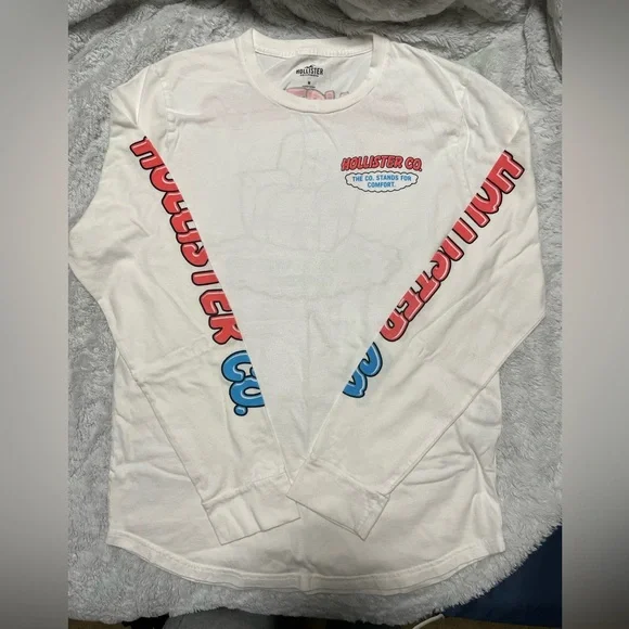 NWOT Unisex Hollister “The Co Stands For Comfort” Couch Graphic Long Sleeve - Picture 4 of 12